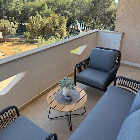 Apartmani Pernjak Mandre Esterno foto