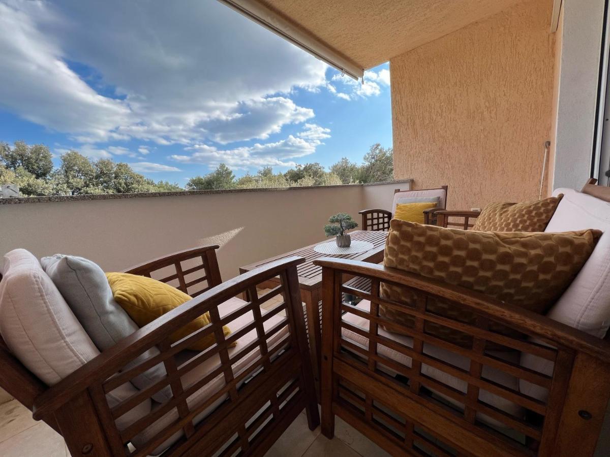 Apartmani Pernjak Mandre Esterno foto
