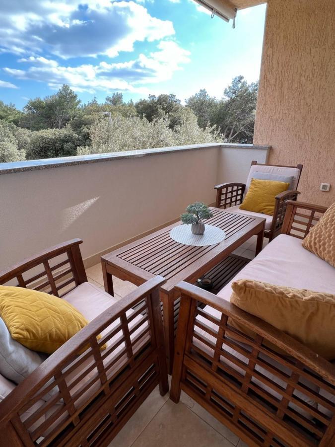 Apartmani Pernjak Mandre Esterno foto