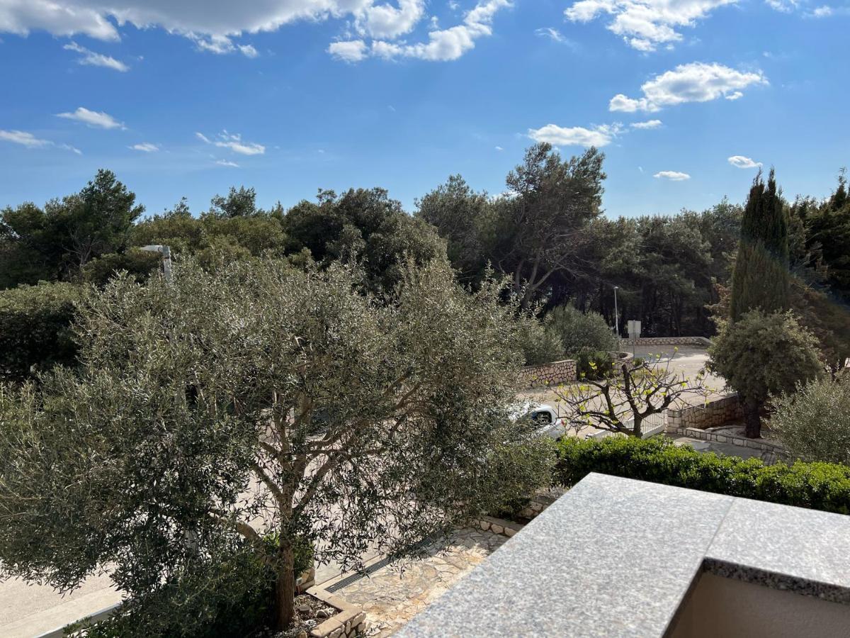 Apartmani Pernjak Mandre Esterno foto