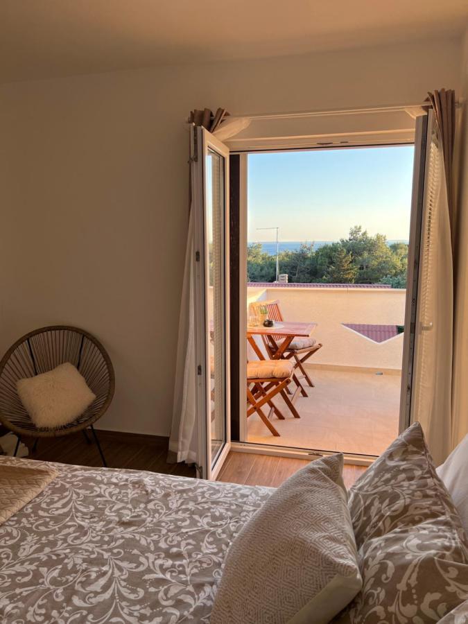 Apartmani Pernjak Mandre Esterno foto